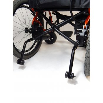 Wózek inwalidzki sterowany joystickiem